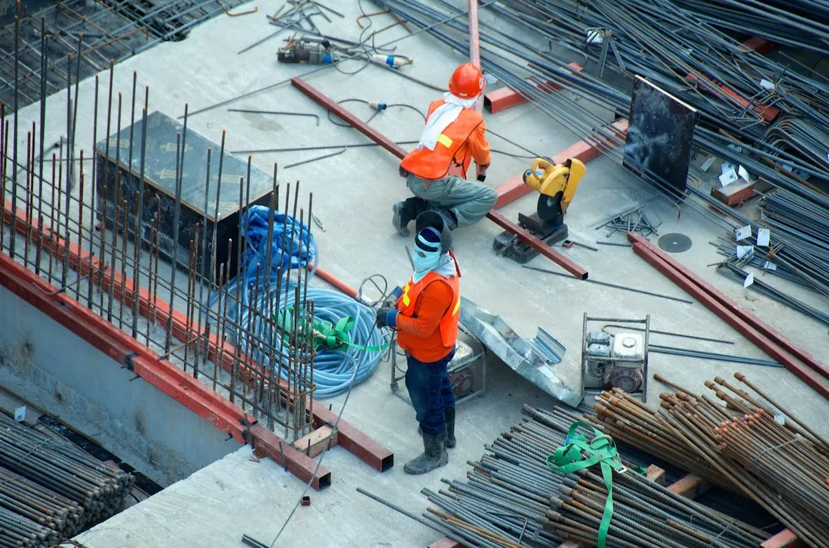 Crew preparing reinforced concrete slab work